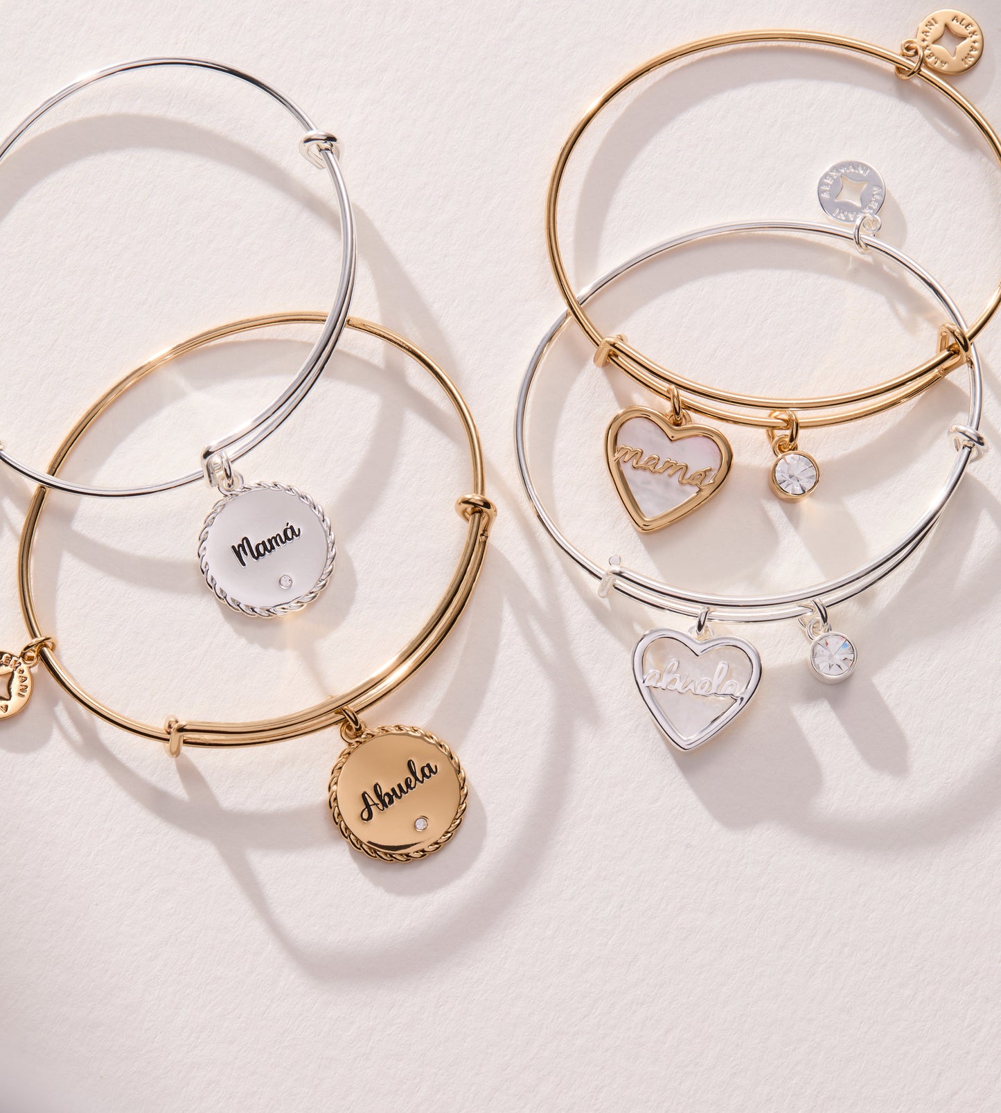 Mamá Charm Bangle